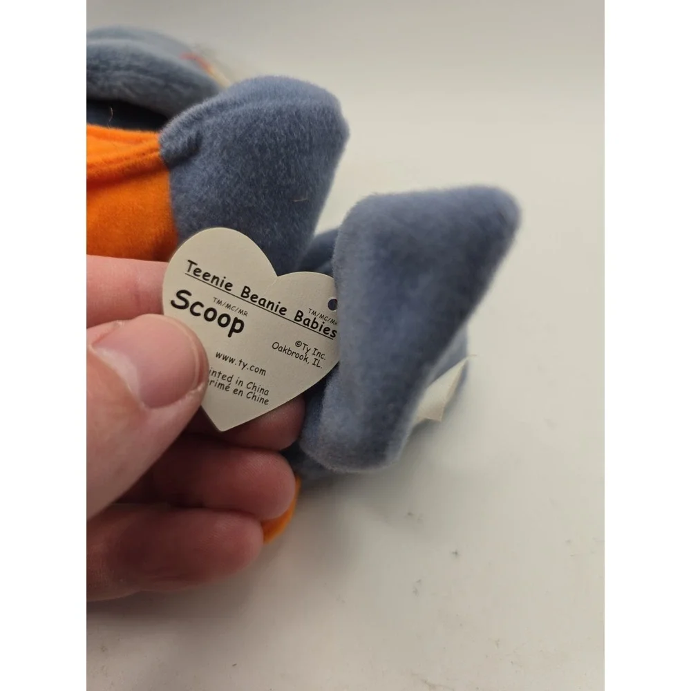 Ty 4107 Scoop the Pelican Beanie Babies